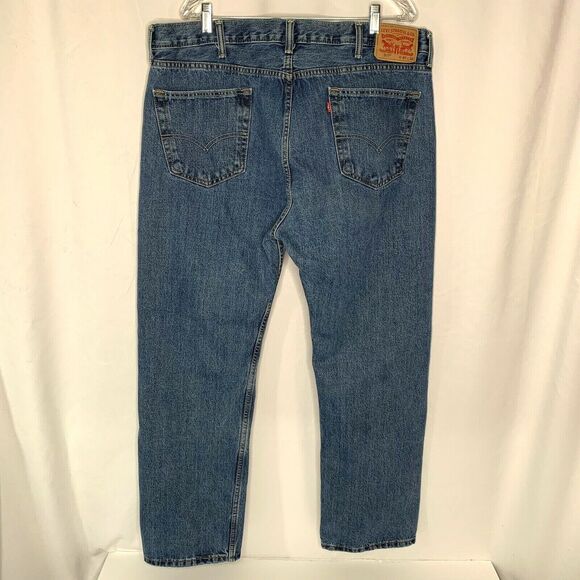 Levis Mens 505 Jeans 42 x 32 Red Tab Medium Wash Straight Leg - Picture 5 of 12